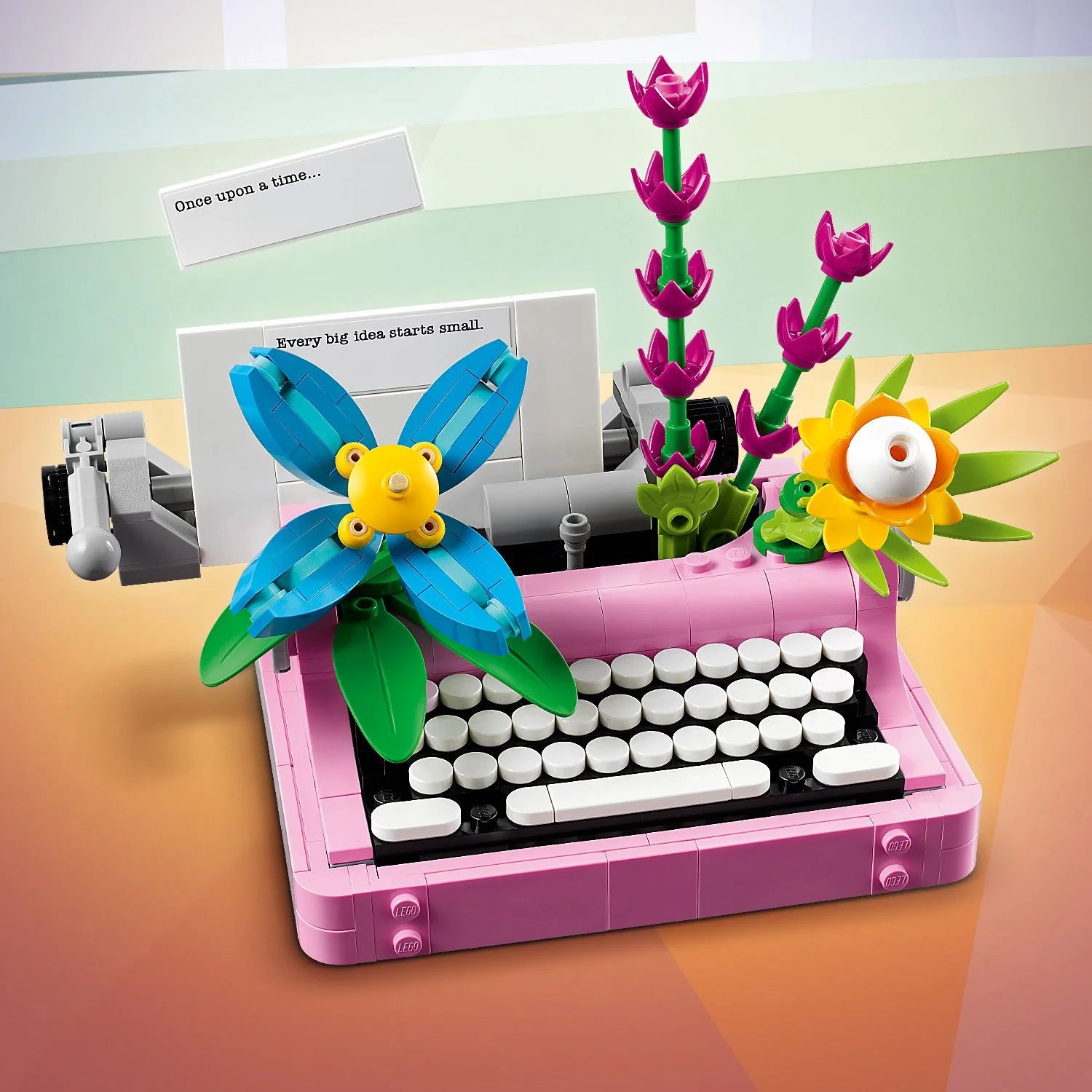 Creator 3-in-1 Typewriter with Flowers (31169)