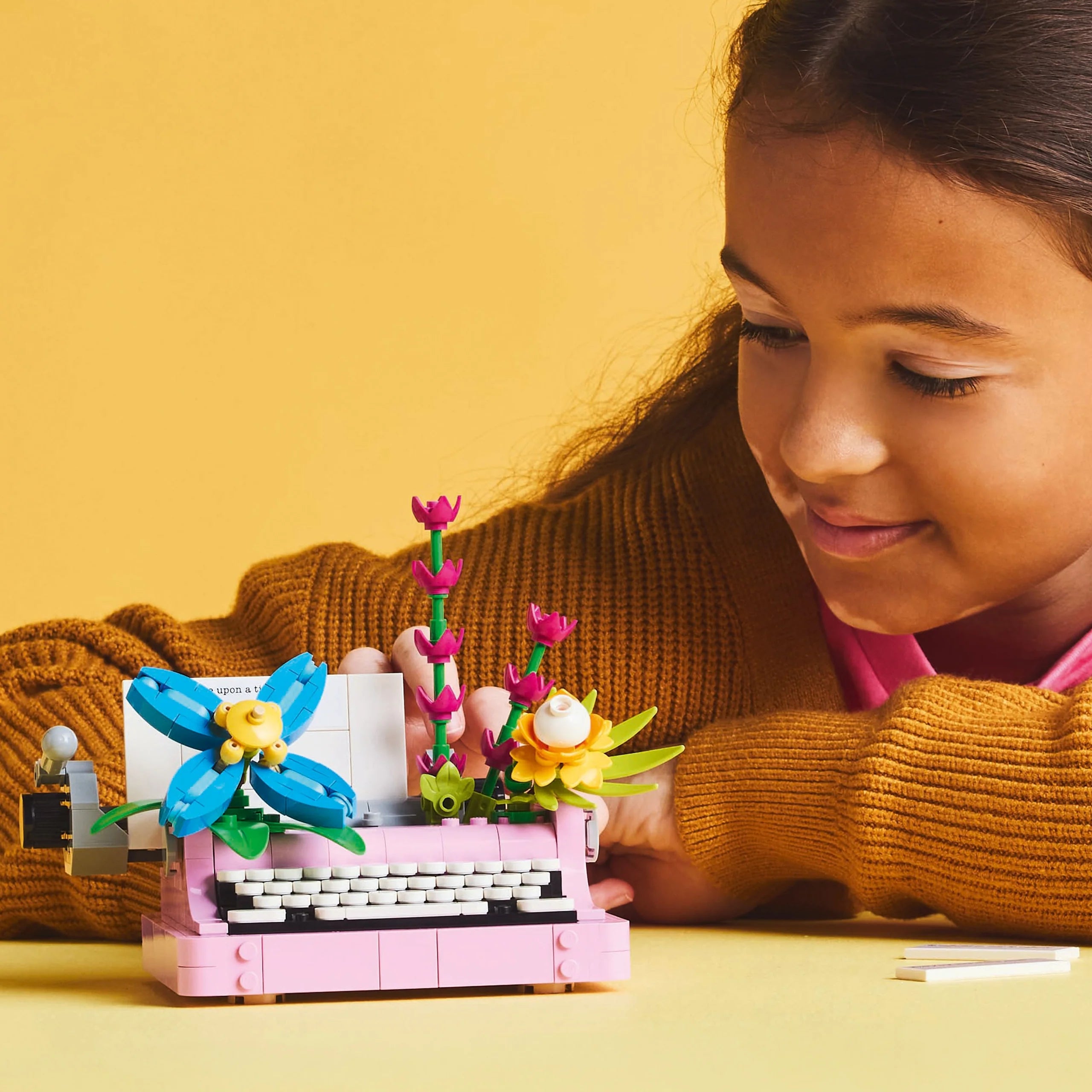 Creator 3-in-1 Typewriter with Flowers (31169)