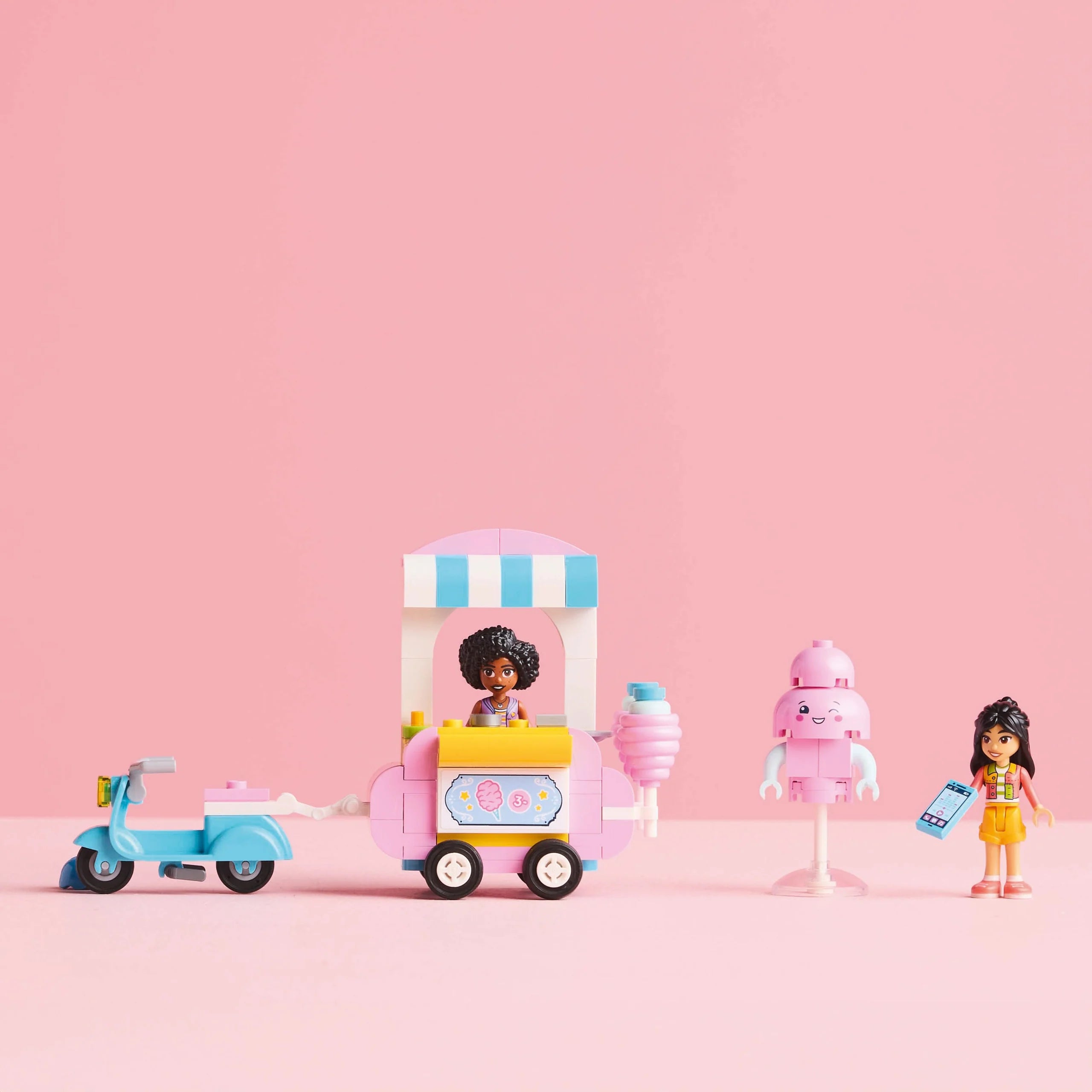 Friends™ Cotton Candy Stand and Scooter (42643)