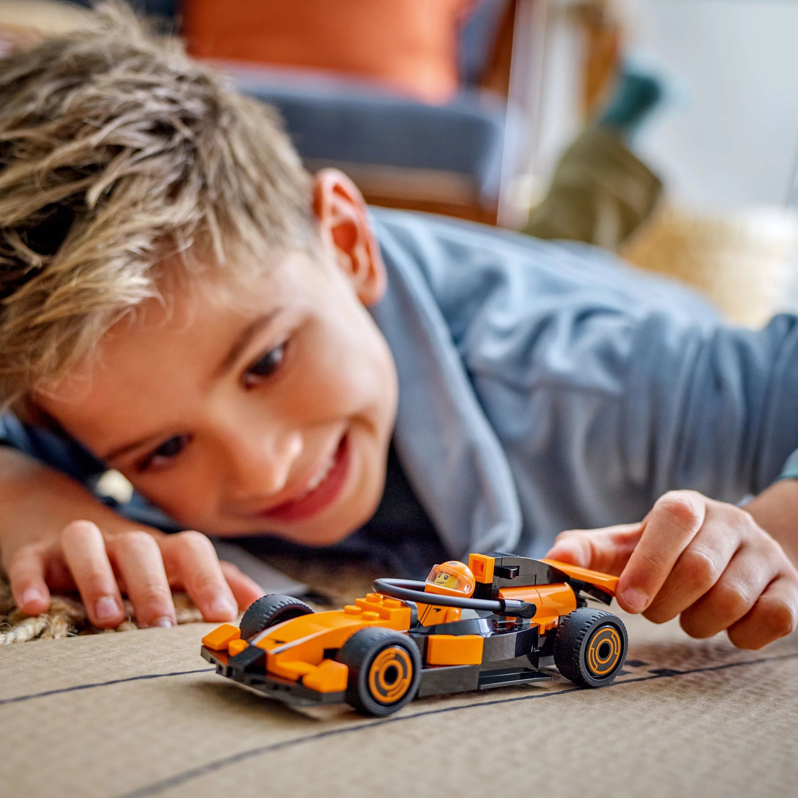 City F1® Driver with McLaren Race Car (60442)