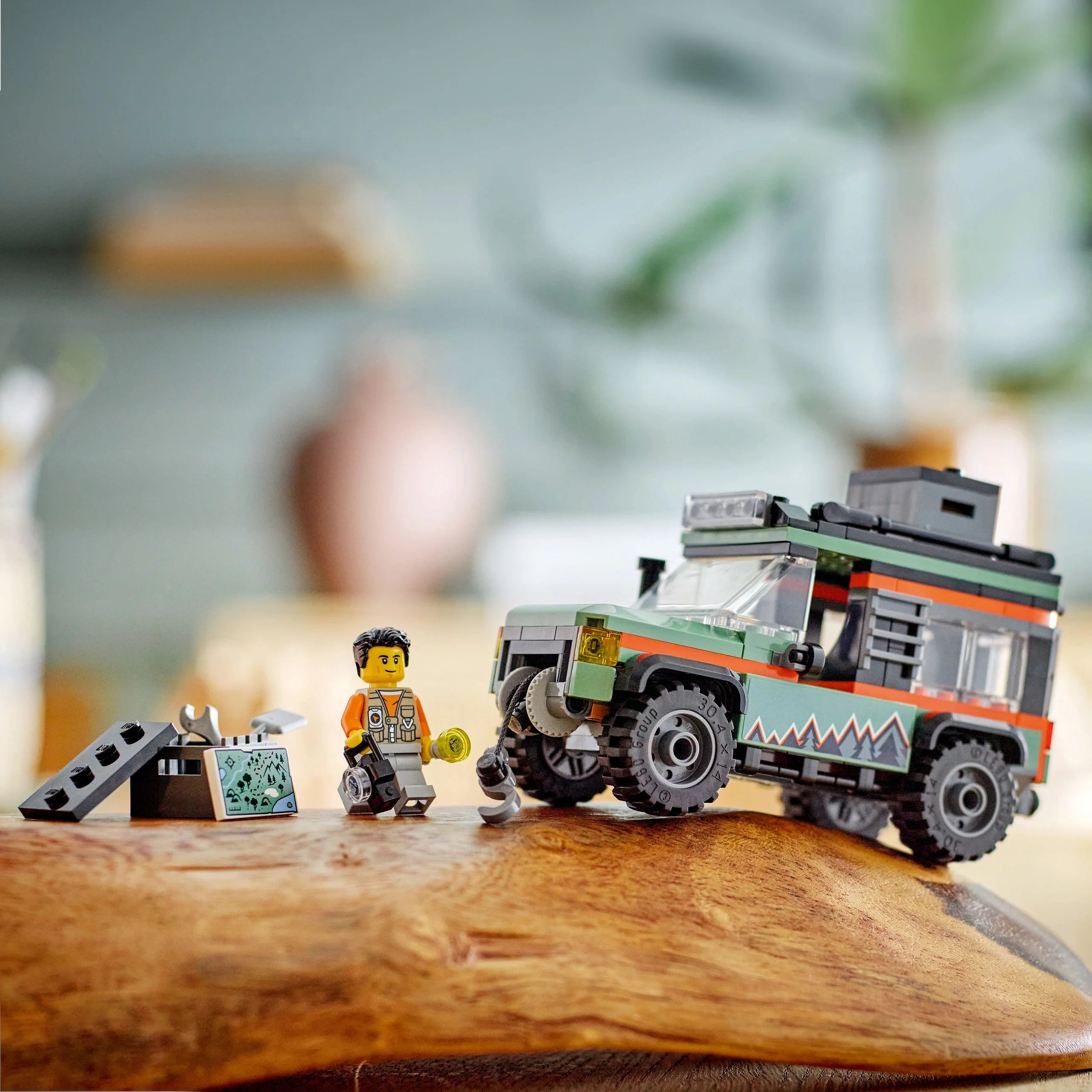 City Off-Road 4x4 Mountain Truck (60447)