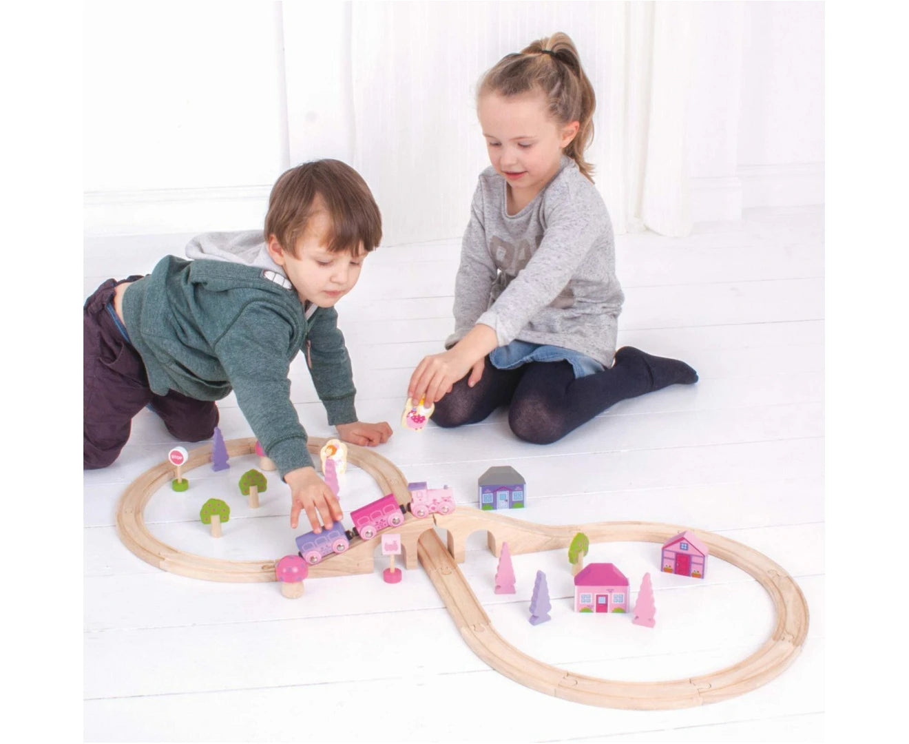 Bigjigs - Fairy Figure of Eight Train Set