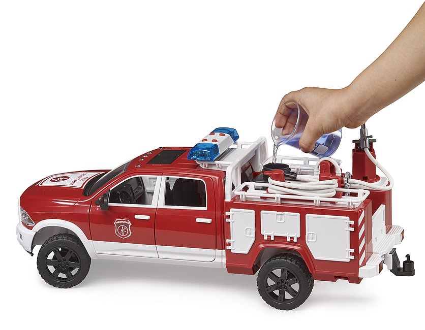 1:16 RAM 2500 Fire Engine Truck with Light & Sound Module (02544)