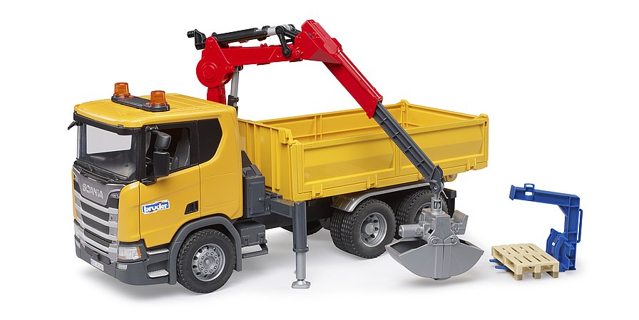 1:16 Scania Super 560R Truck with Crane and 2 Pallets (03551)